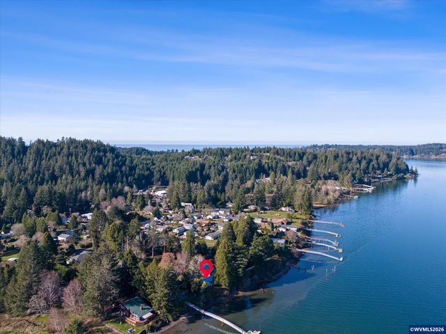 2032 SE Garden Way, Waldport, OR 97394