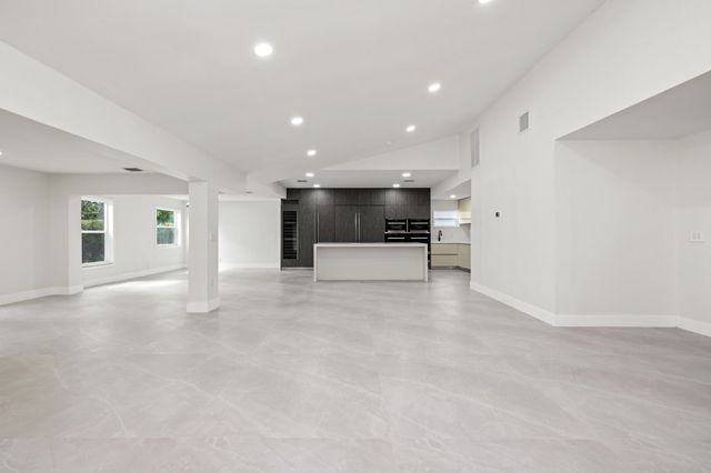 7718 San Mateo Drive E, Boca Raton, FL 33433