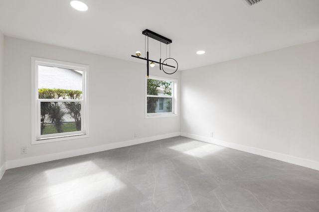 7718 San Mateo Drive E, Boca Raton, FL 33433