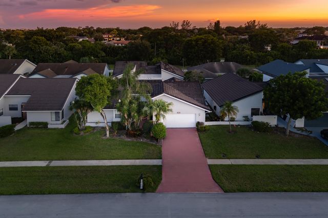 7718 San Mateo Drive E, Boca Raton, FL 33433