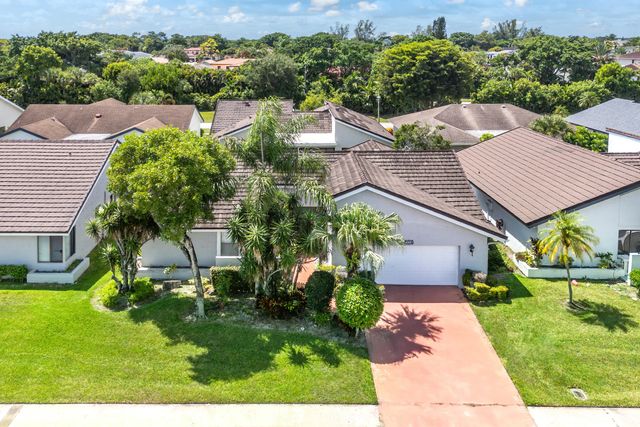 7718 San Mateo Drive E, Boca Raton, FL 33433