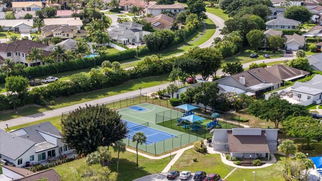 7718 San Mateo Drive E, Boca Raton, FL 33433