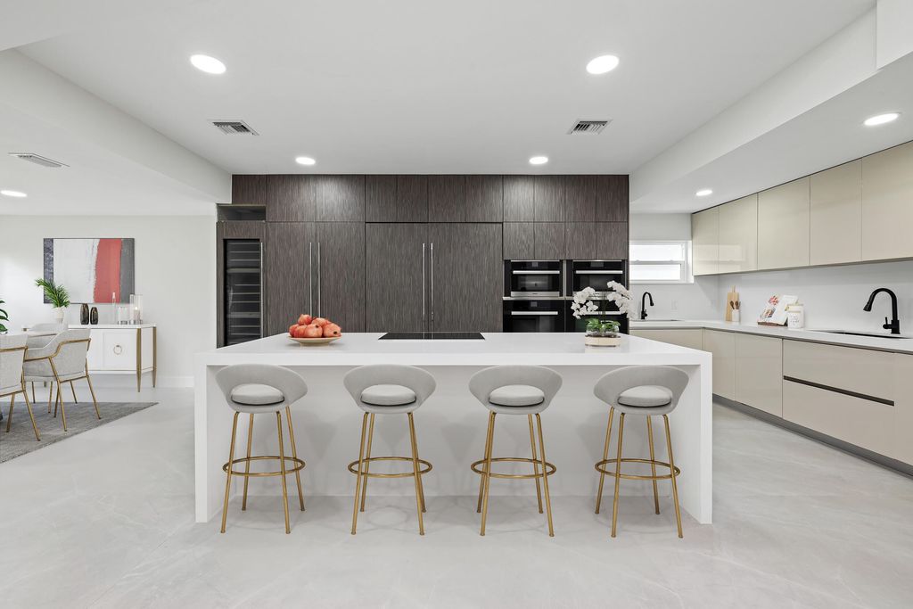 7718 San Mateo Drive E, Boca Raton, FL 33433