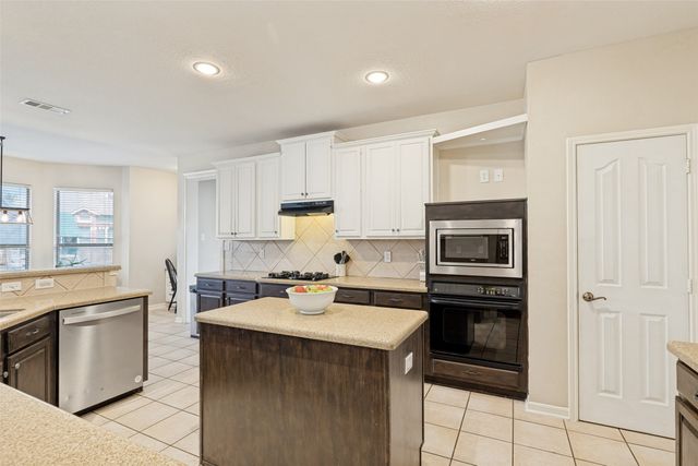 4222 Boxwood Drive, Denton, TX 76208