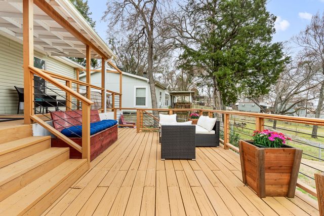 142 Ivy Lane, Mabank, TX 75156