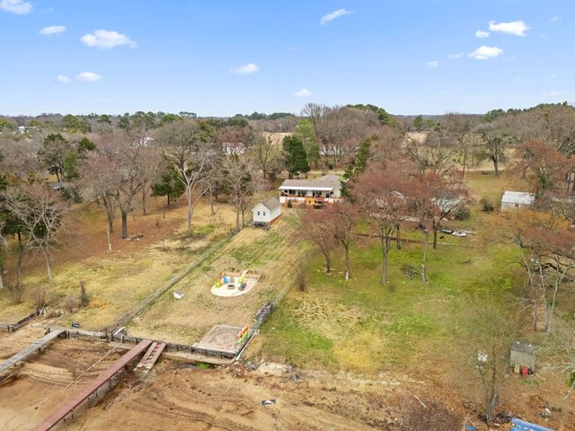 142 Ivy Lane, Mabank, TX 75156