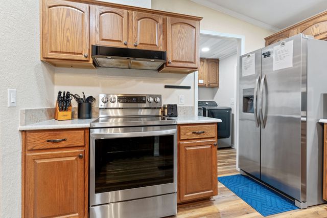 142 Ivy Lane, Mabank, TX 75156