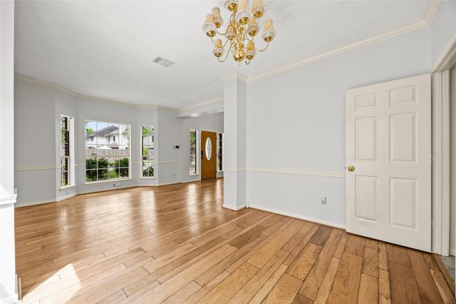 330 Welford Lane, Highlands, TX 77562