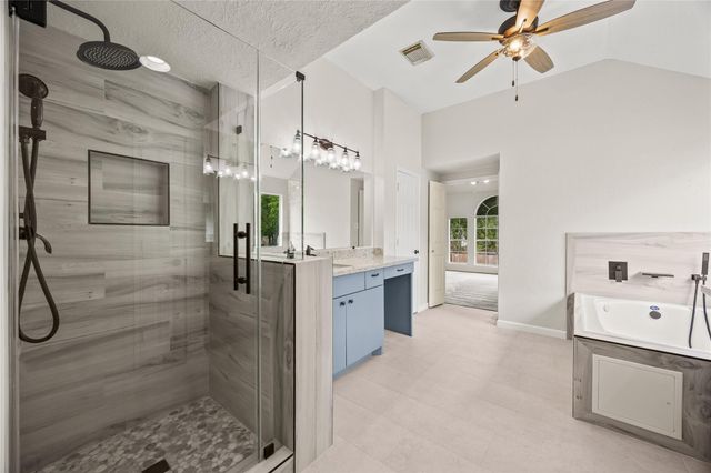 330 Welford Lane, Highlands, TX 77562