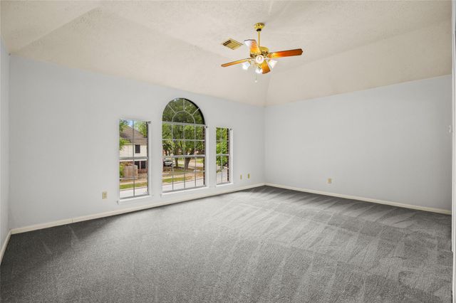 330 Welford Lane, Highlands, TX 77562