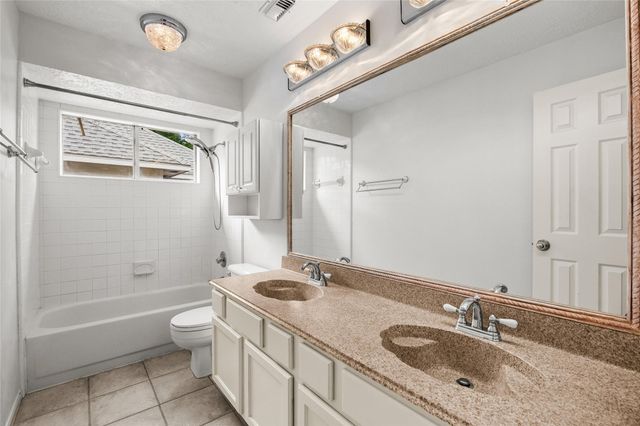 330 Welford Lane, Highlands, TX 77562
