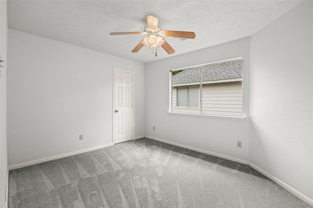 330 Welford Lane, Highlands, TX 77562