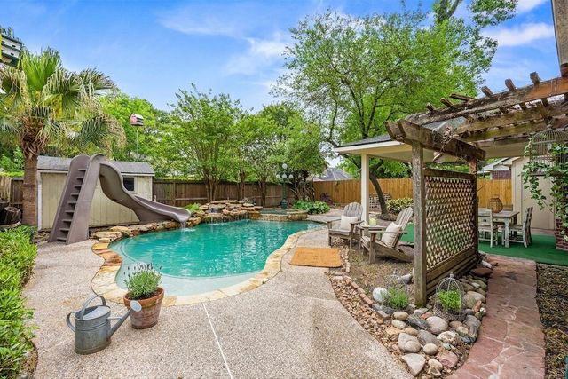 330 Welford Lane, Highlands, TX 77562
