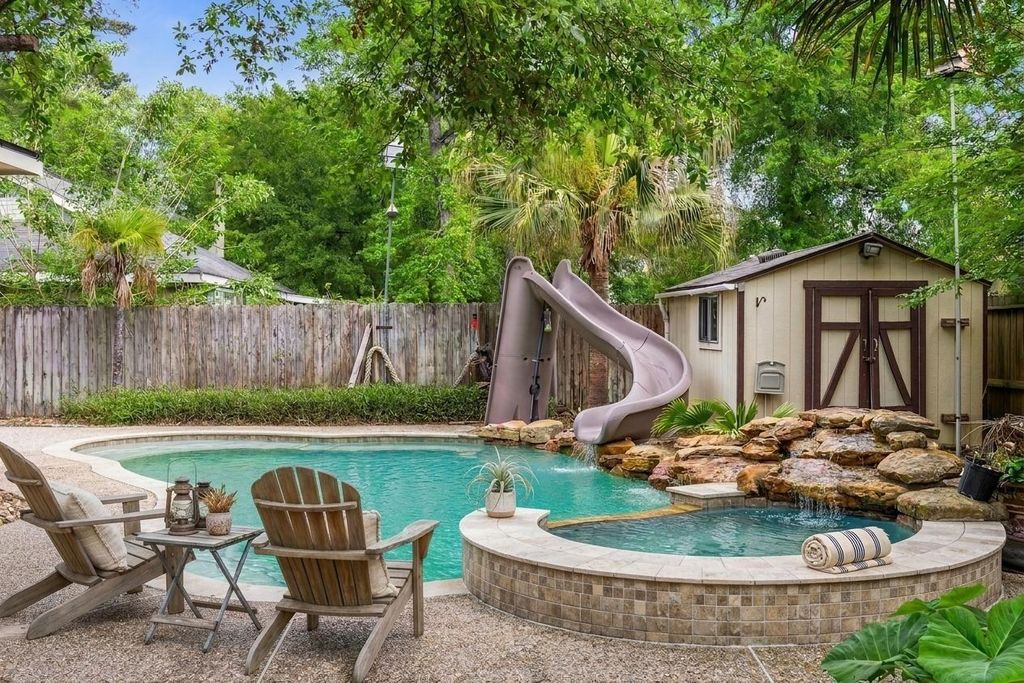 330 Welford Lane, Highlands, TX 77562