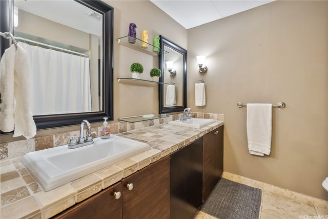 59-565 Ke Iki Road A, Haleiwa, HI 96712