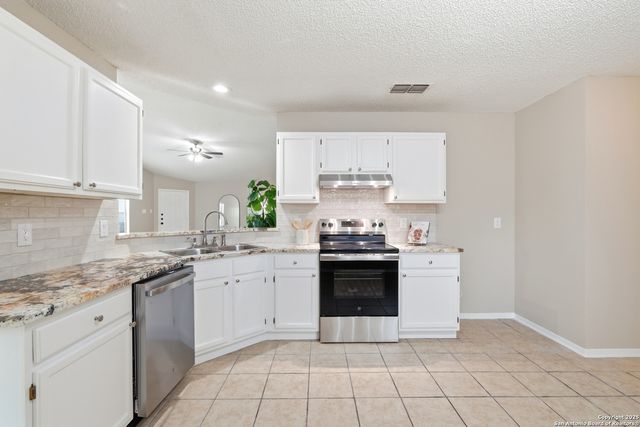 6914 Country Dawn, San Antonio, TX 78240