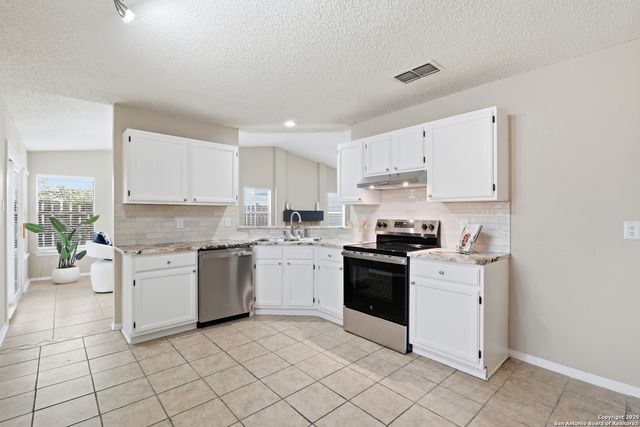 6914 Country Dawn, San Antonio, TX 78240