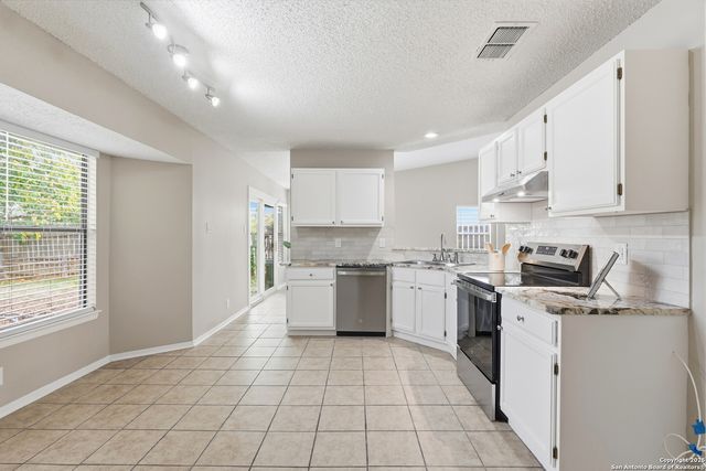 6914 Country Dawn, San Antonio, TX 78240