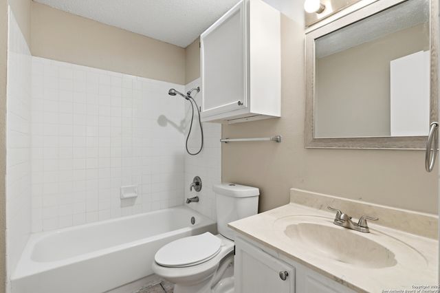 6914 Country Dawn, San Antonio, TX 78240