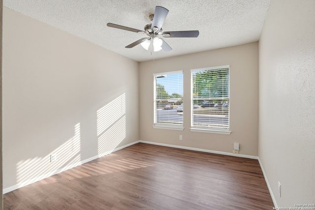 6914 Country Dawn, San Antonio, TX 78240