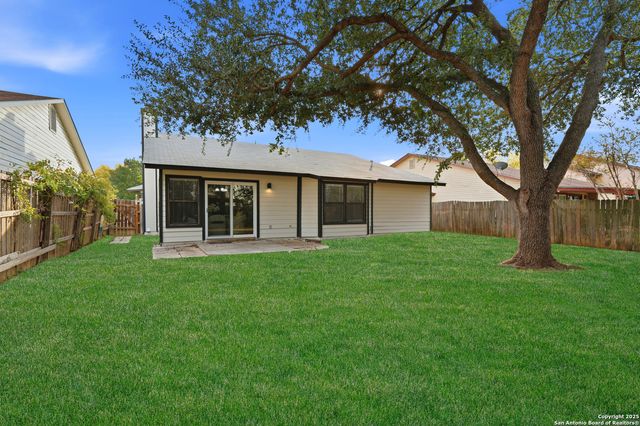 6914 Country Dawn, San Antonio, TX 78240