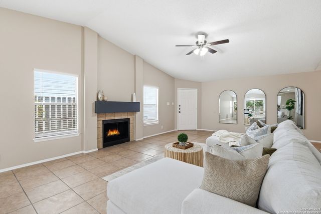 6914 Country Dawn, San Antonio, TX 78240