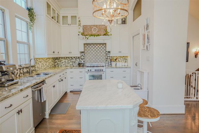 5636 Kiam Street A, Houston, TX 77007