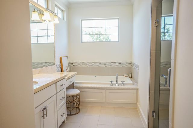 5636 Kiam Street A, Houston, TX 77007