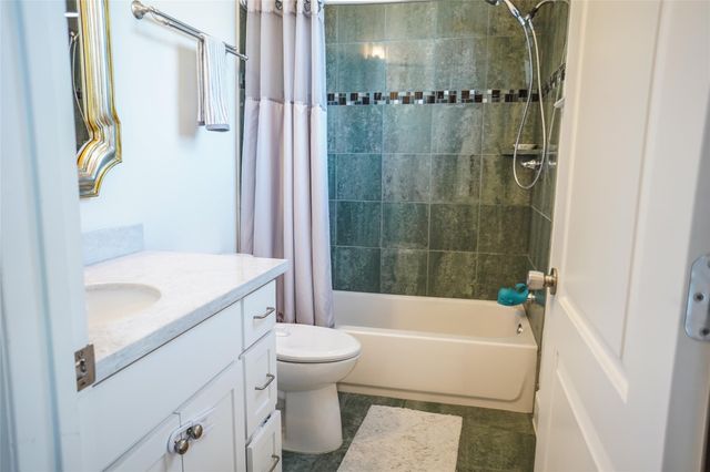 5636 Kiam Street A, Houston, TX 77007