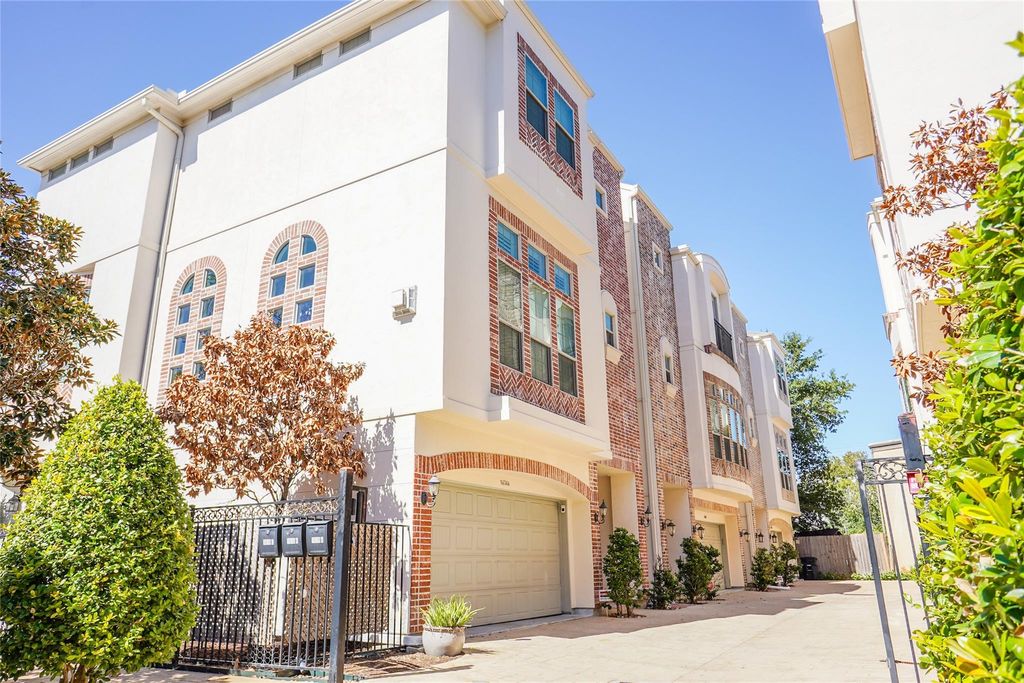 5636 Kiam Street A, Houston, TX 77007