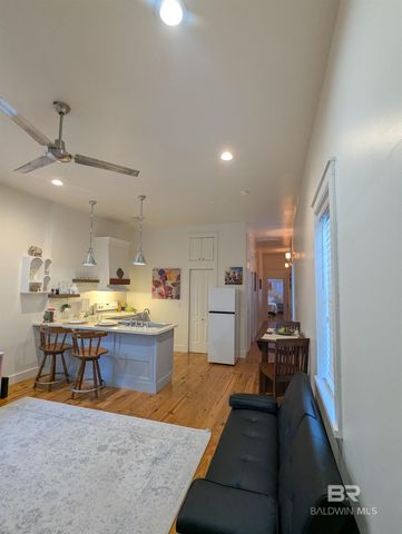 951 Montgomery Street, Mobile, AL 36604