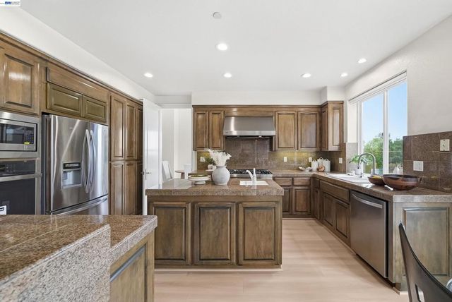 47652 Avalon Heights Ter, Fremont, CA 94539