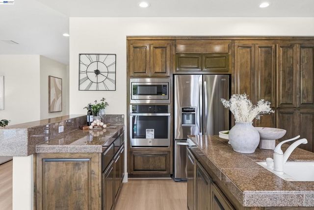 47652 Avalon Heights Ter, Fremont, CA 94539