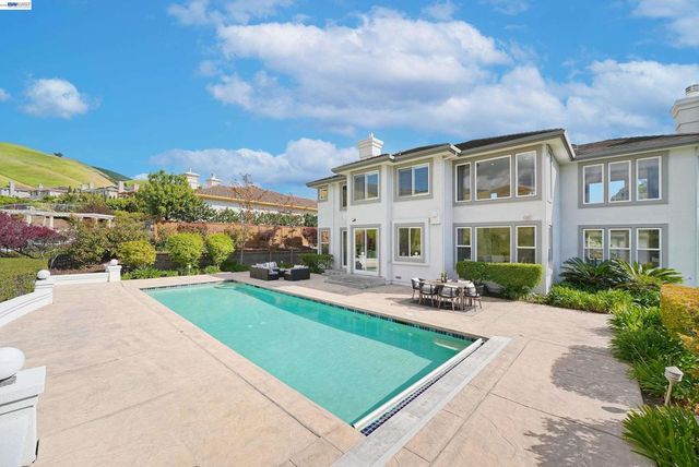 47652 Avalon Heights Ter, Fremont, CA 94539