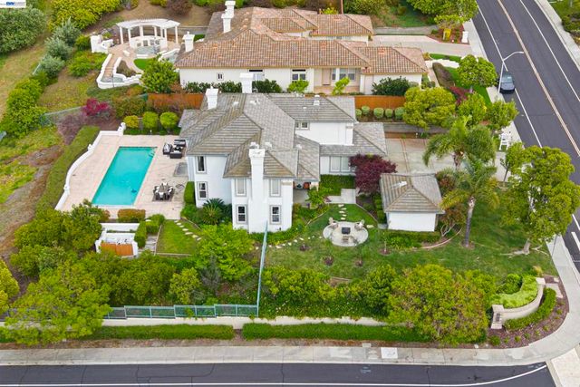 47652 Avalon Heights Ter, Fremont, CA 94539