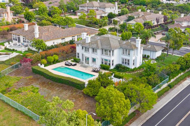 47652 Avalon Heights Ter, Fremont, CA 94539