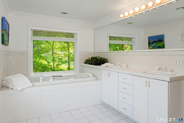 58 Knollwood Lane, Darien, CT 06820