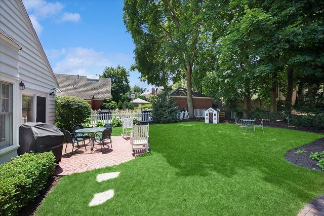 420 Brier Street, Kenilworth, IL 60043
