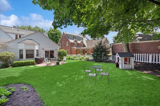 420 Brier Street, Kenilworth, IL 60043