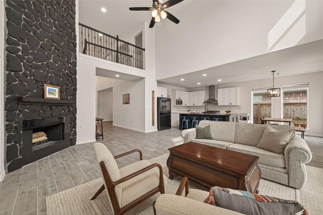 4423 Parkwater Cove Court SE, Sugar Land, TX 77479