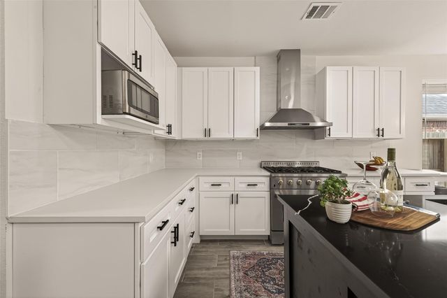 4423 Parkwater Cove Court SE, Sugar Land, TX 77479