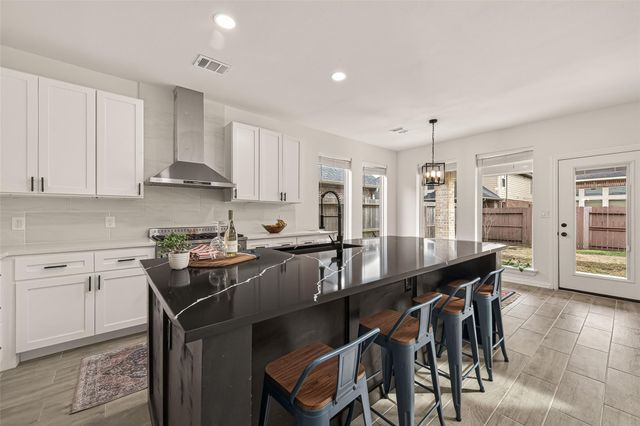 4423 Parkwater Cove Court SE, Sugar Land, TX 77479