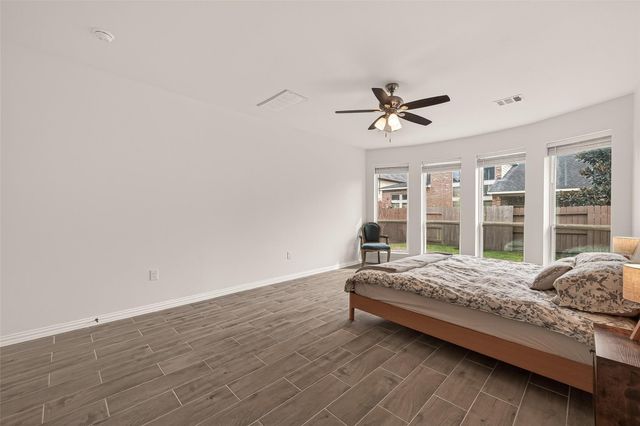 4423 Parkwater Cove Court SE, Sugar Land, TX 77479