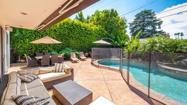 4461 Stern Avenue, Sherman Oaks, CA 91423
