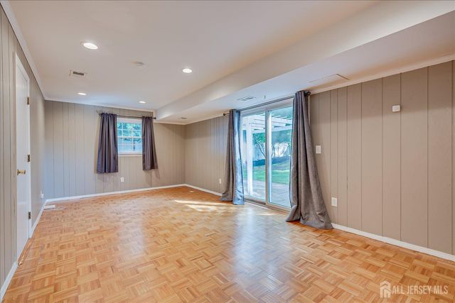 4 Augusta Court, Edison, NJ 08820