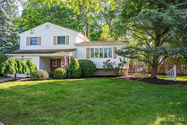 4 Augusta Court, Edison, NJ 08820