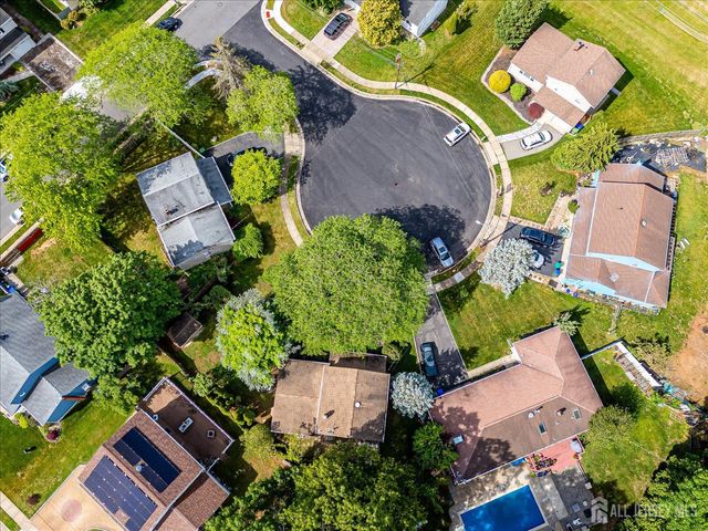 4 Augusta Court, Edison, NJ 08820