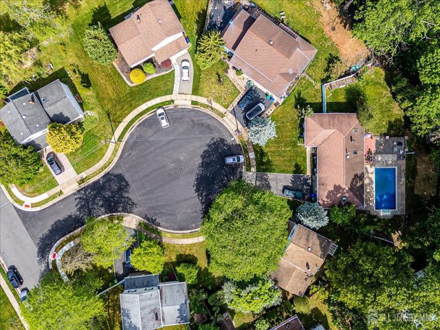 4 Augusta Court, Edison, NJ 08820