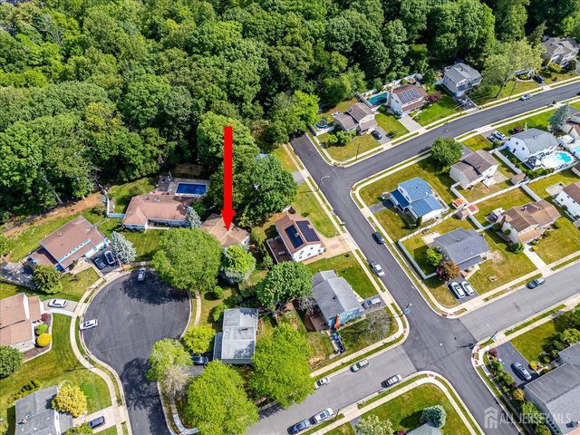 4 Augusta Court, Edison, NJ 08820