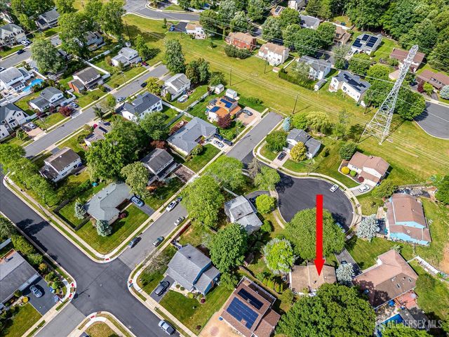 4 Augusta Court, Edison, NJ 08820